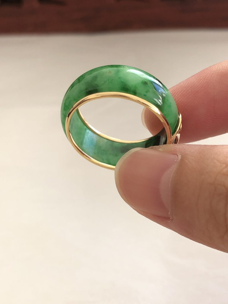 vivid-green-jade-ring-type-a-jade-ring-classicjade