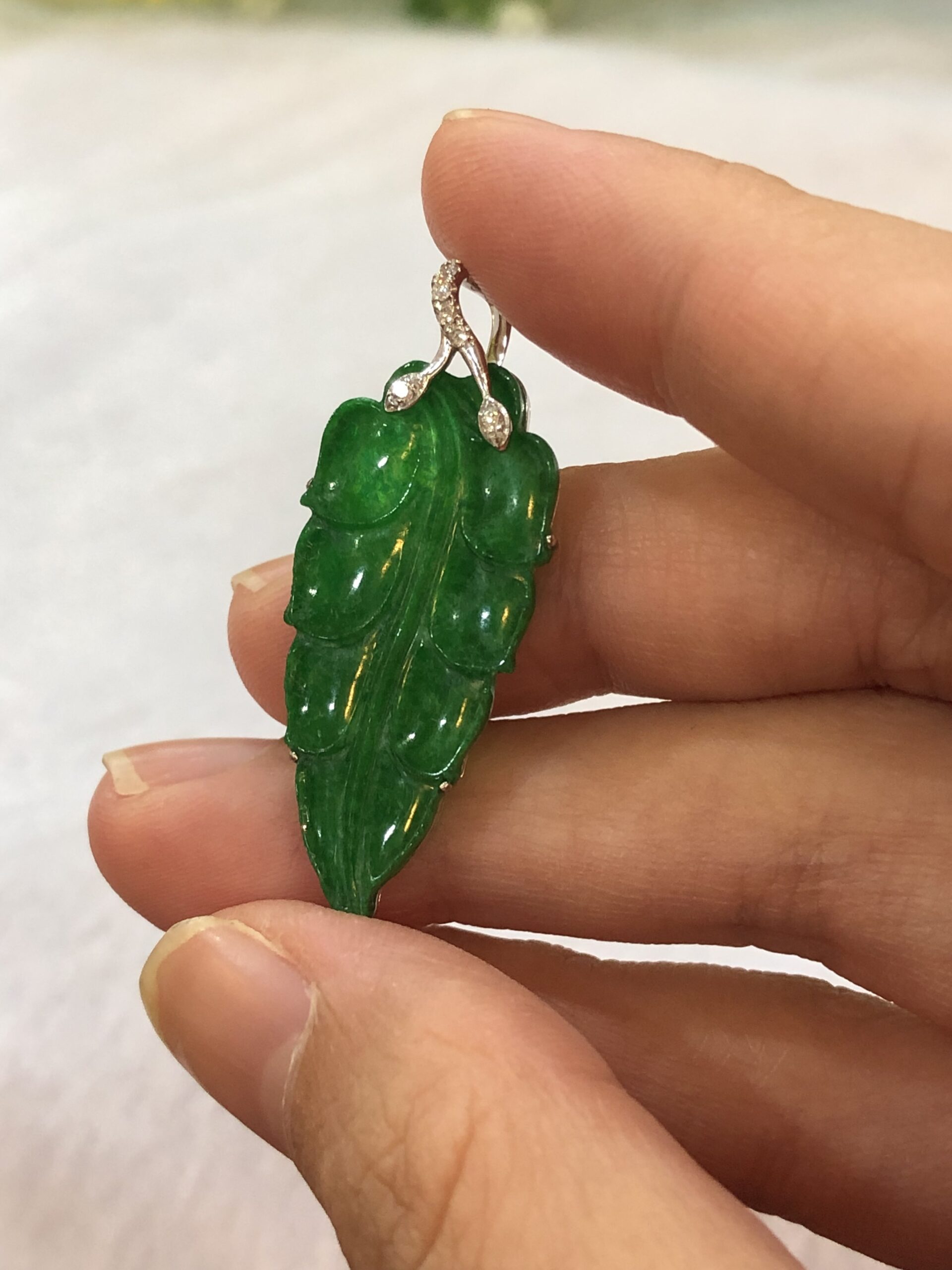 Vivid Green Jade Leaf, Natural Green Jade Leaf Pendant