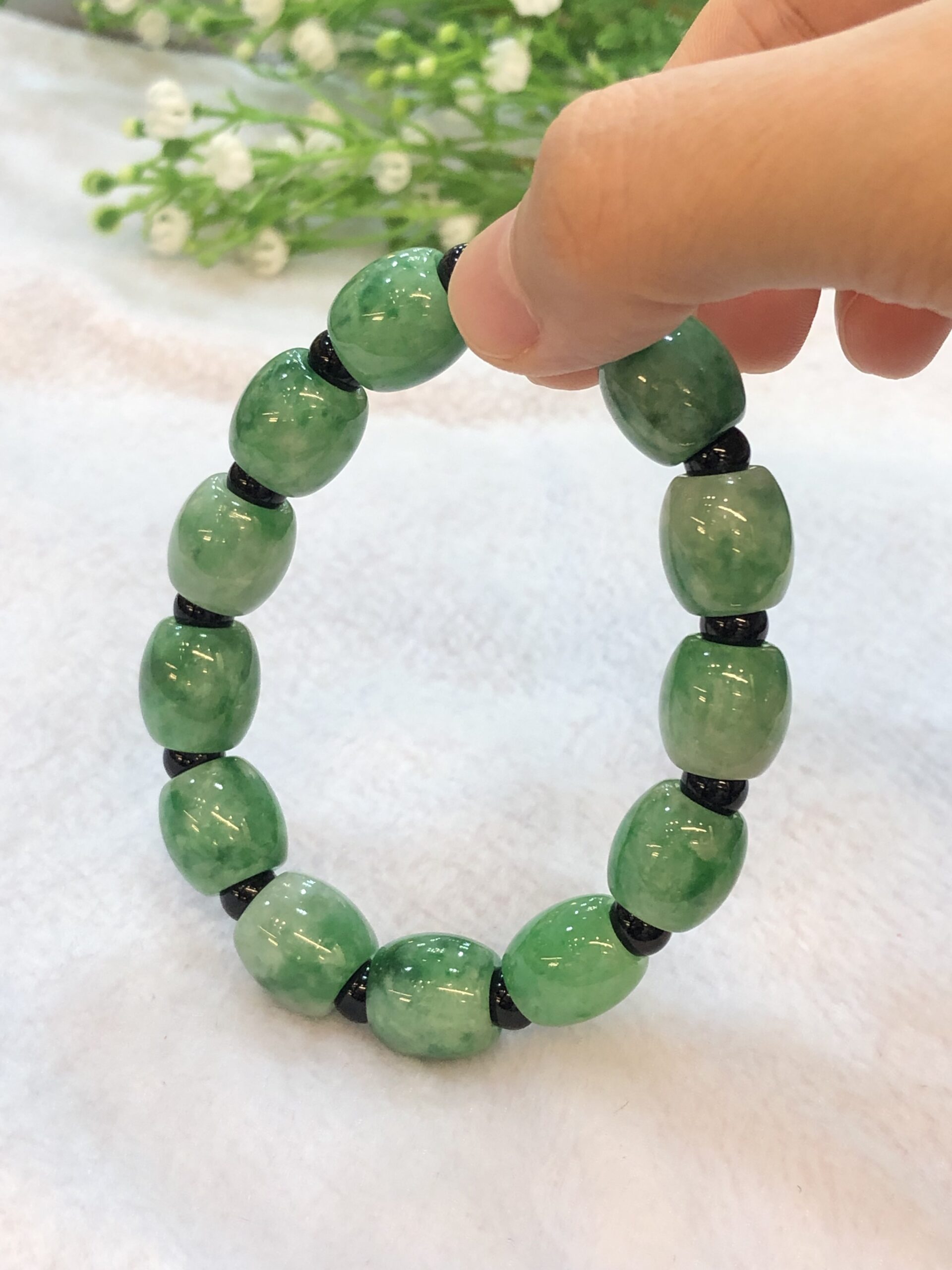Green Jade Stone Bracelet at best price in Jaipur by Ashish Gems Arts | ID:  6820716591