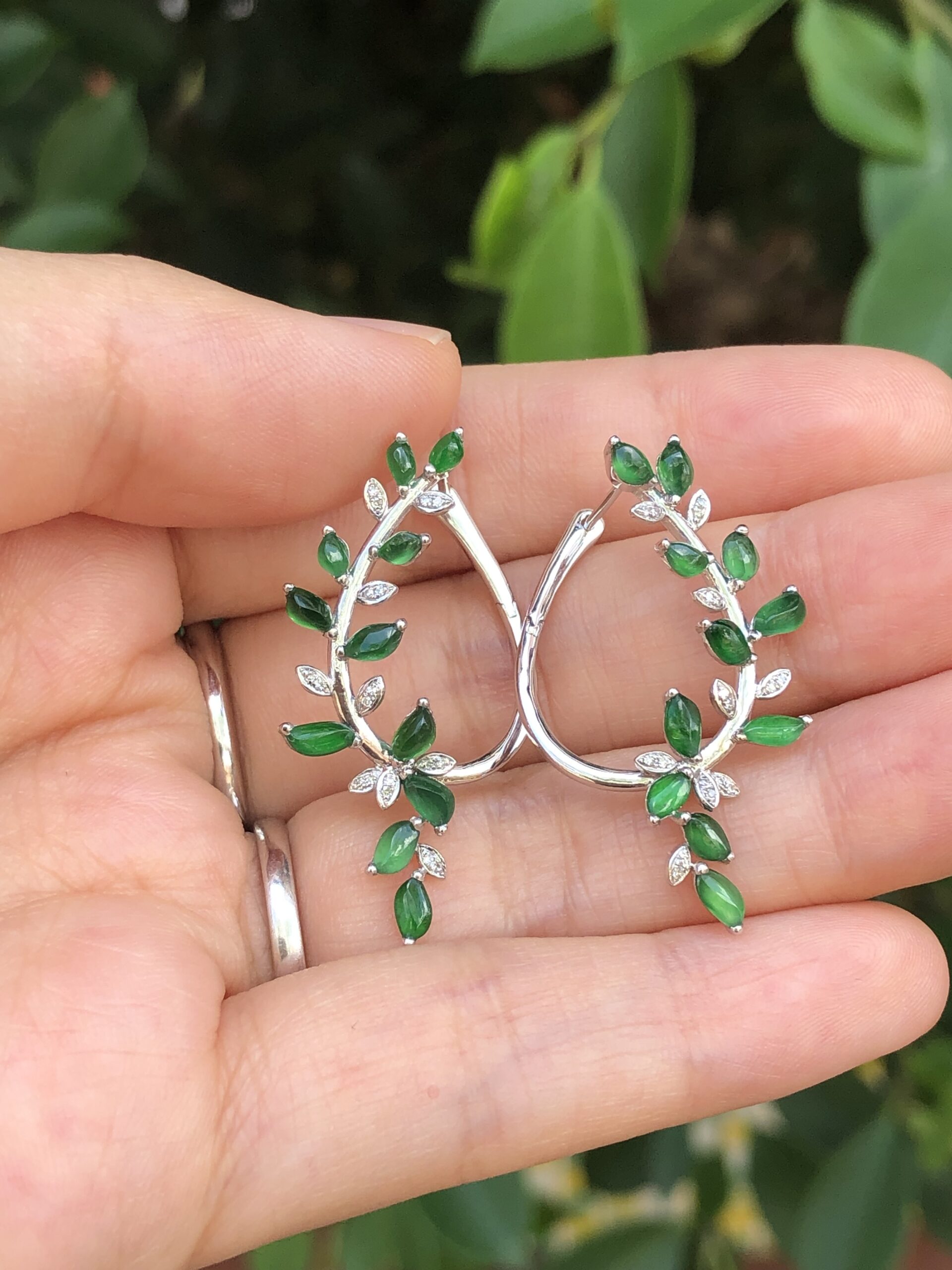 green leaves earrings